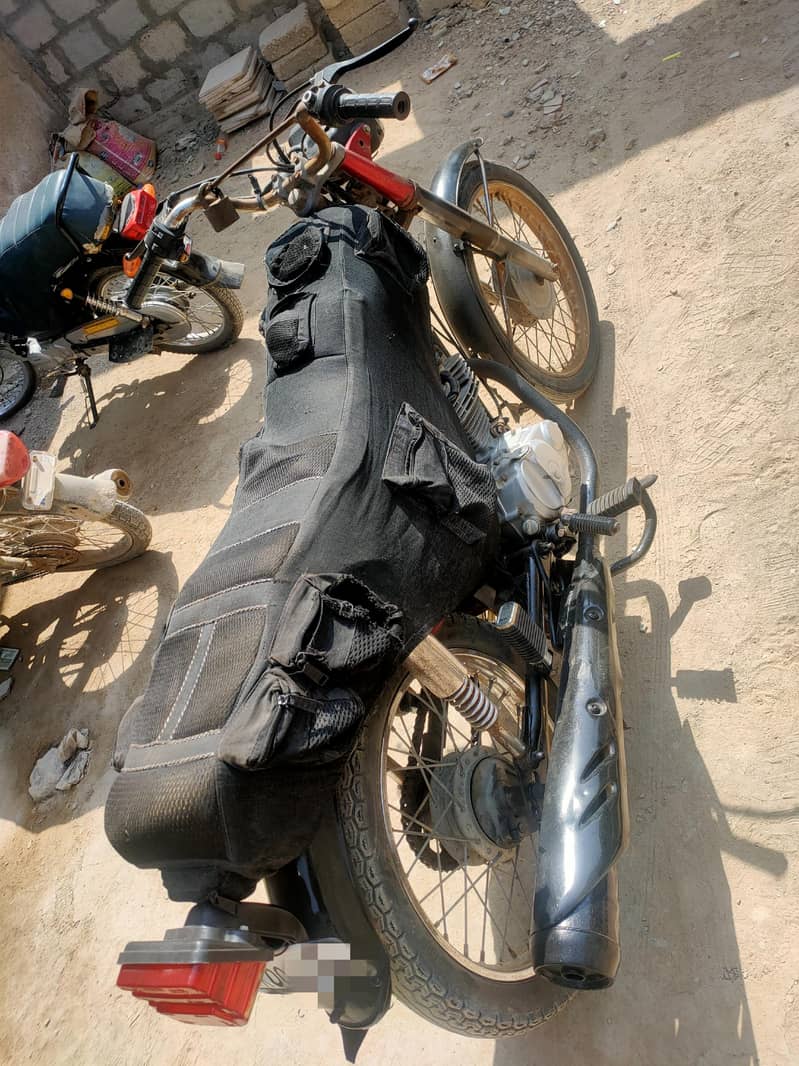 Unique 125 (2021) 5
