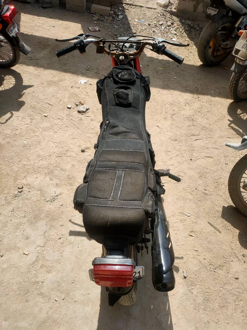 Unique 125 (2021) 6