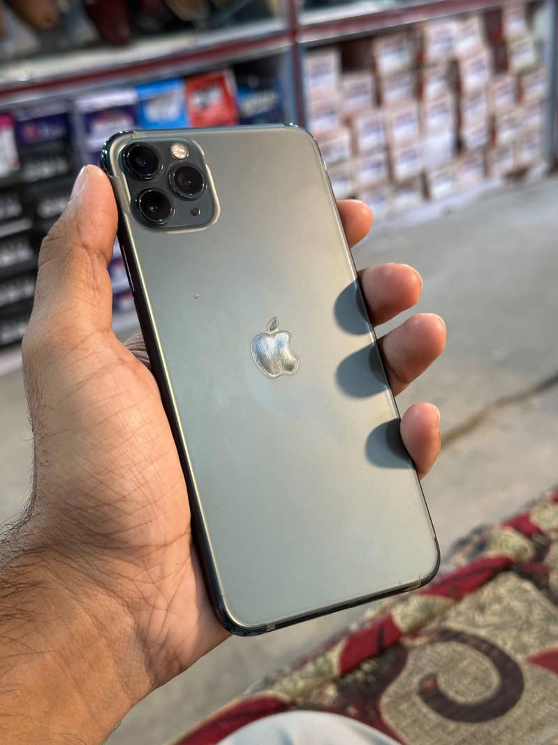 Apple iPhone 11 Pro Max 0