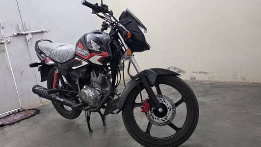 Honda CB125F  New bike  100%