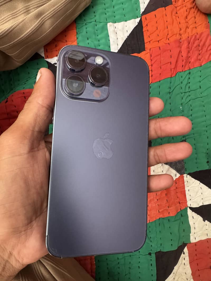 Apple iPhone 14 Pro Max 0