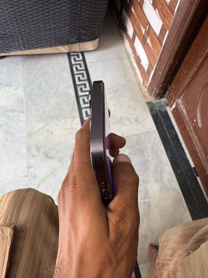 Apple iPhone 14 Pro Max 2