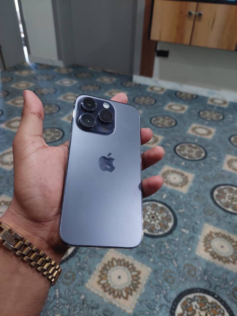 Apple iPhone 14 Pro 1
