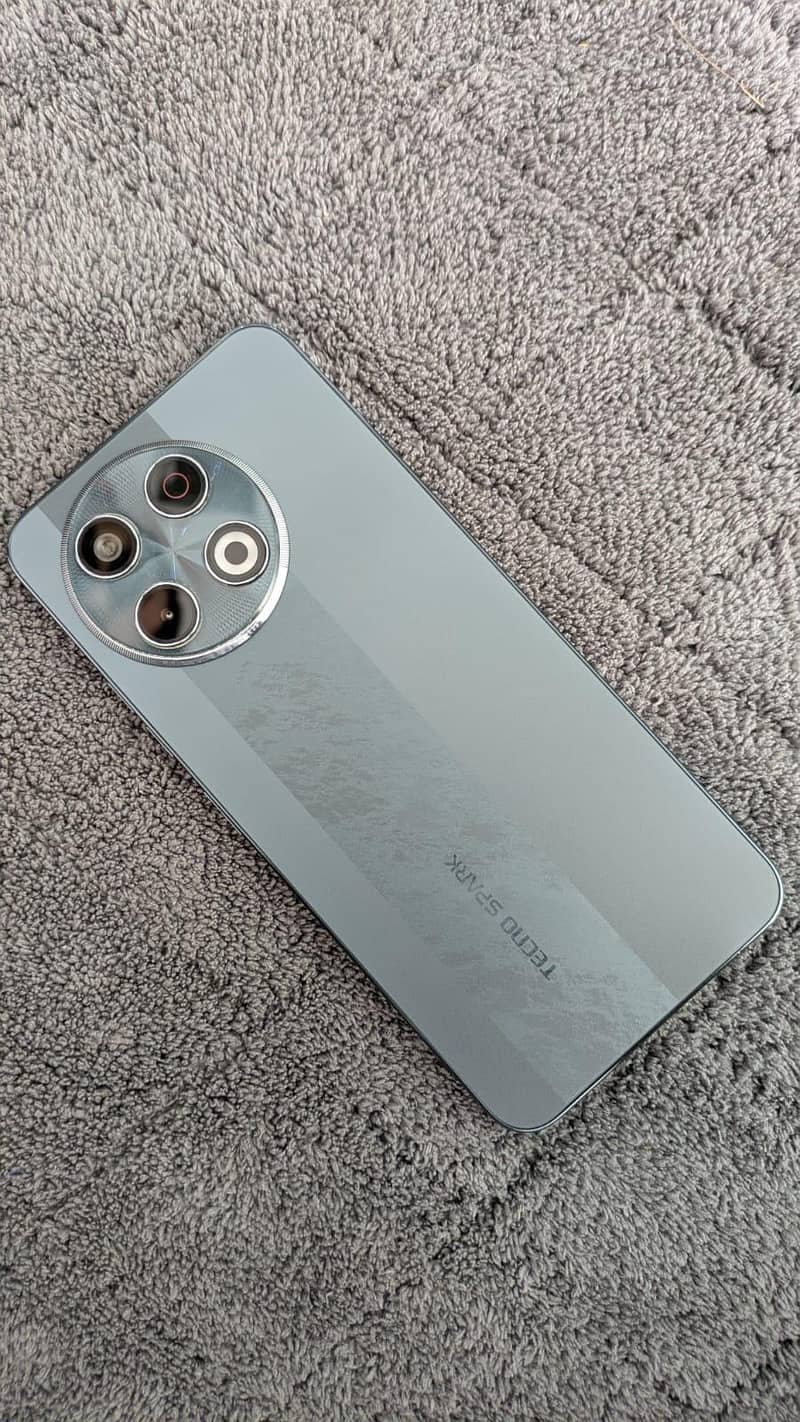Tecno SPARK 30 Pro 0