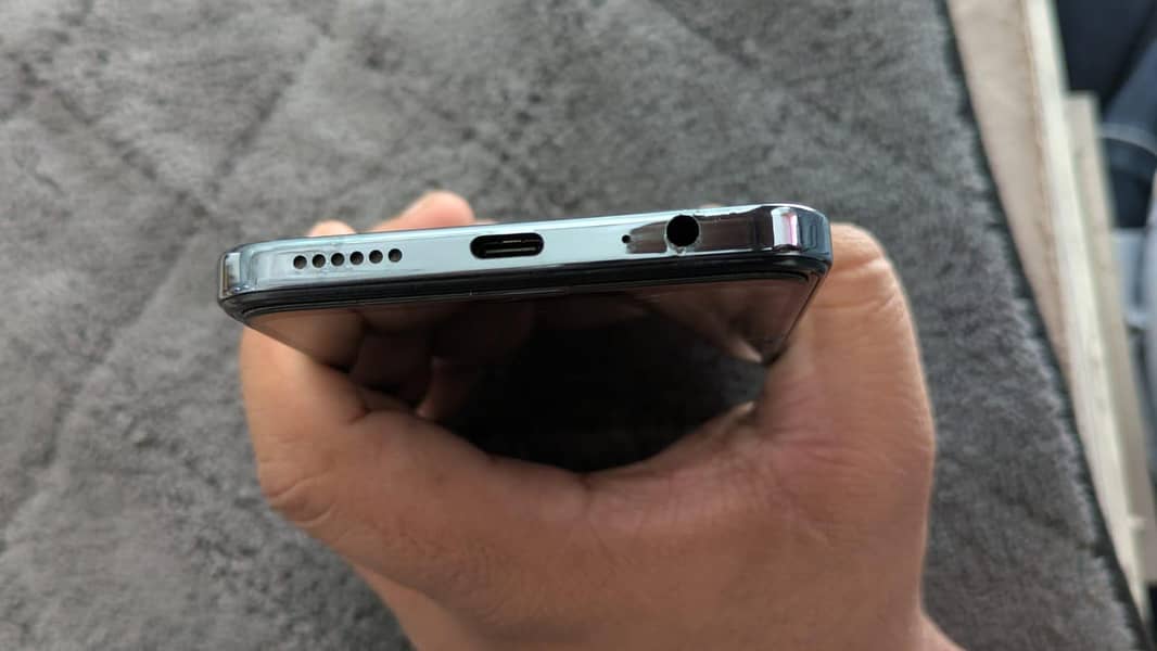 Tecno SPARK 30 Pro 2