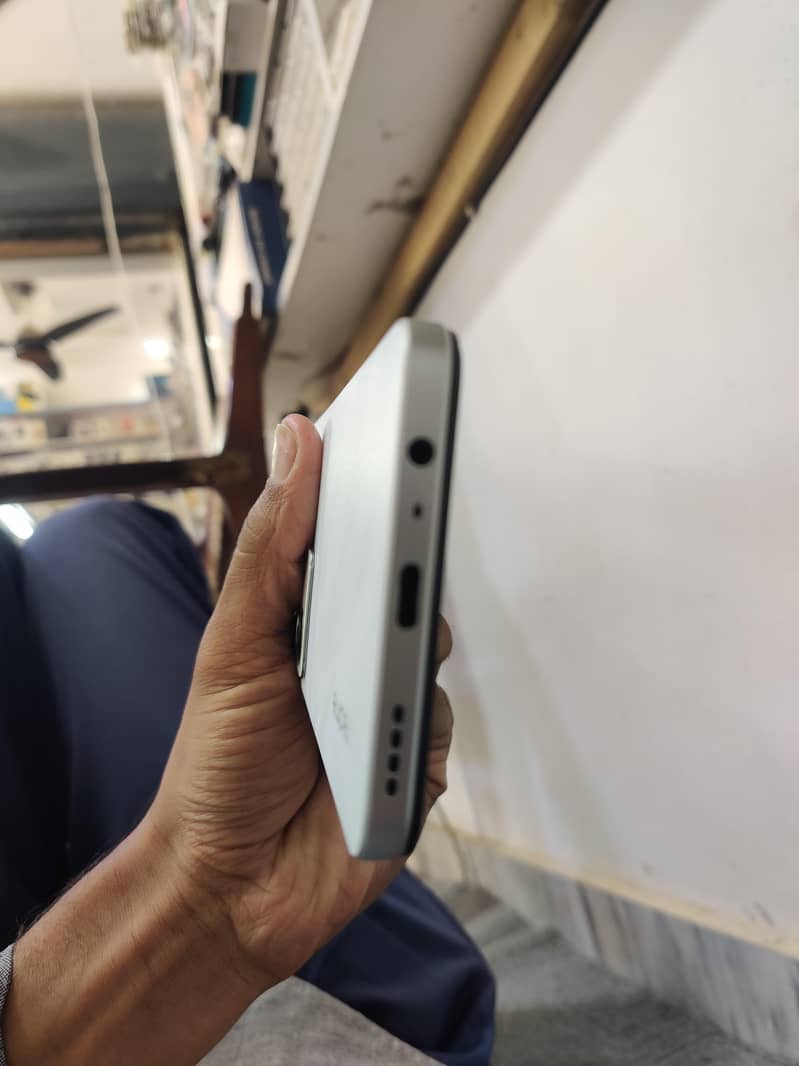 Realme C71 1