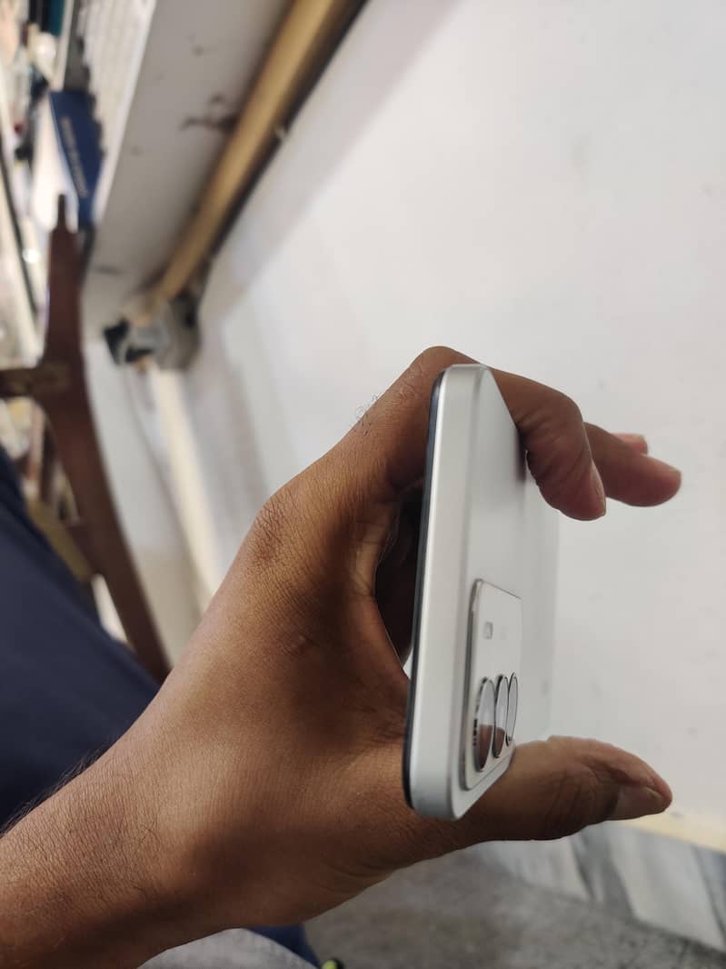 Realme C71 3