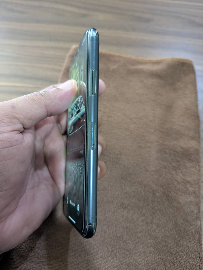 Apple iPhone 11 Pro 3