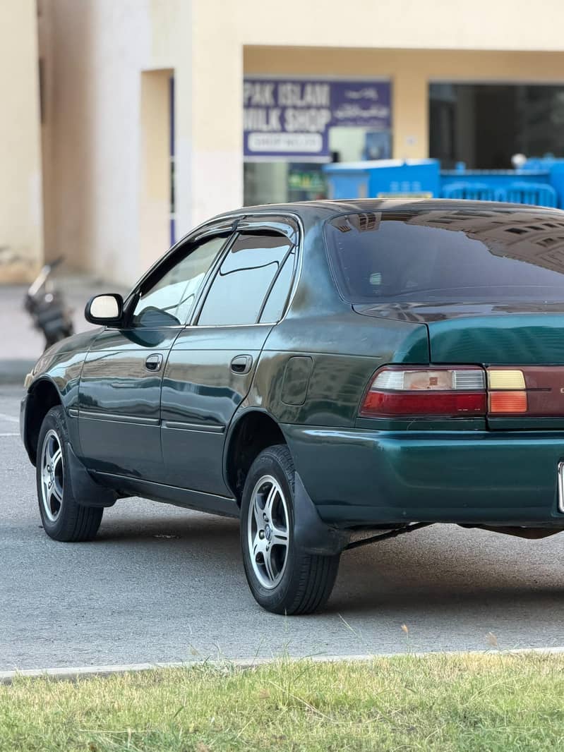 Toyota Corolla XE 1998 3