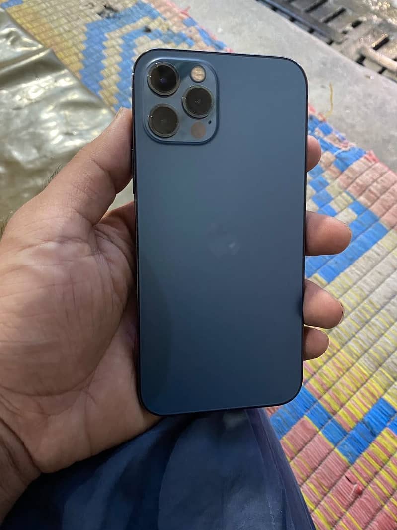 Apple iPhone 12 Pro 3
