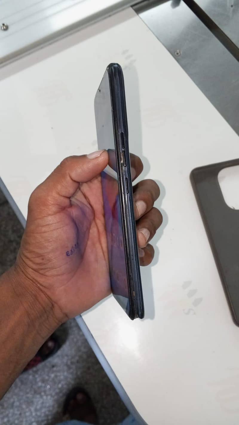 Tecno Spark 8C 2