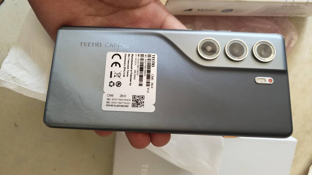 Tecno CAMON 40 Pro 1
