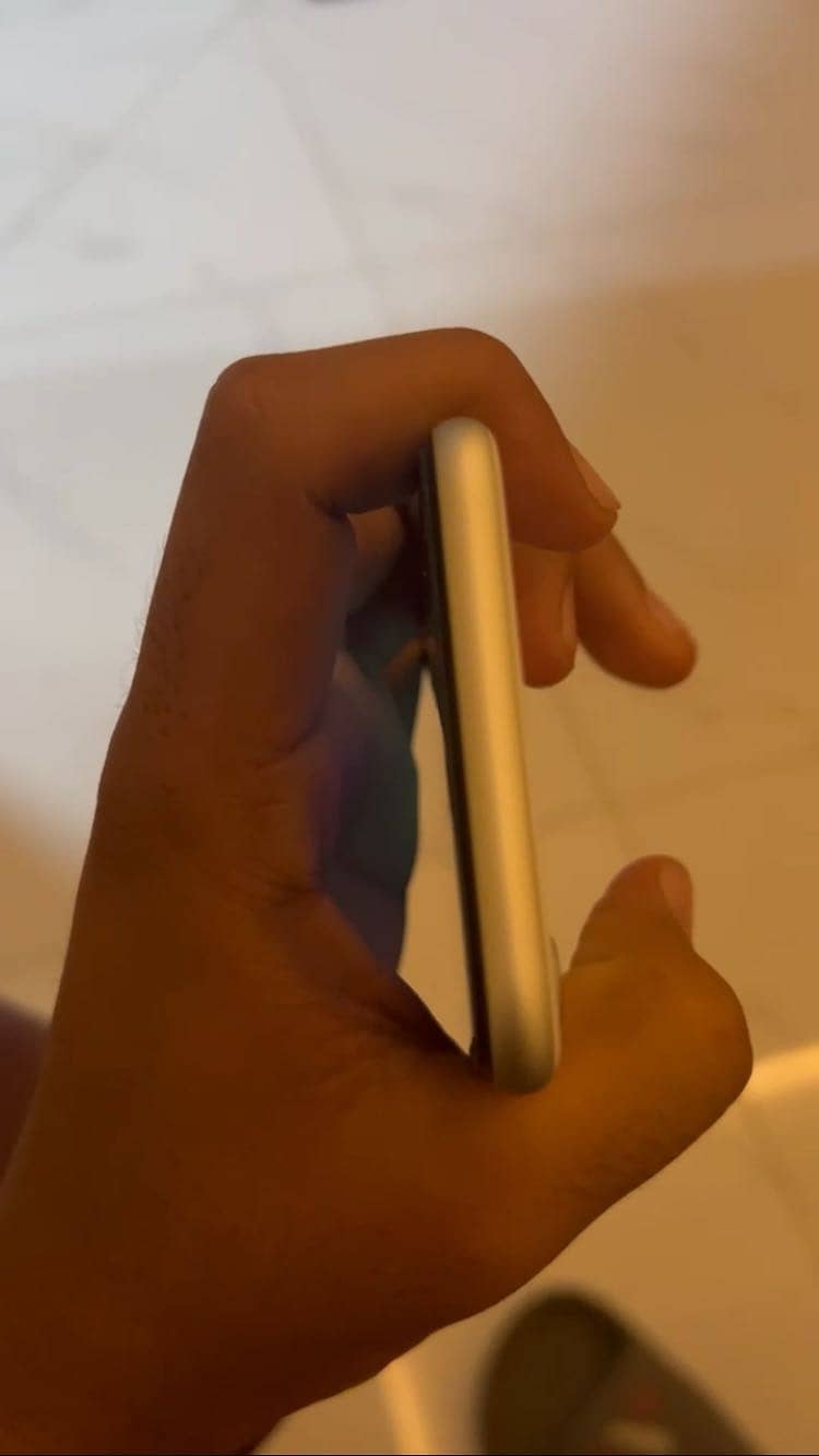 Apple iPhone SE 2022 3