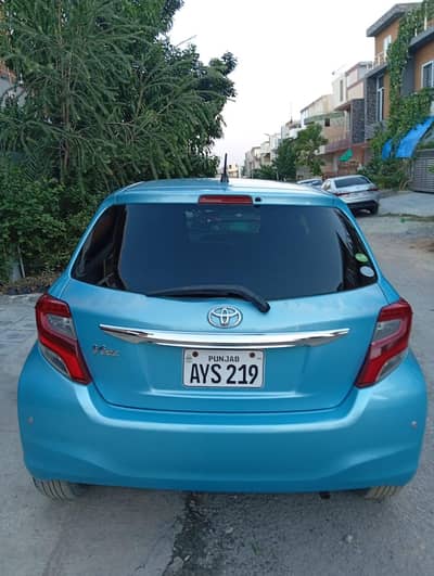 Toyota Vitz 2014