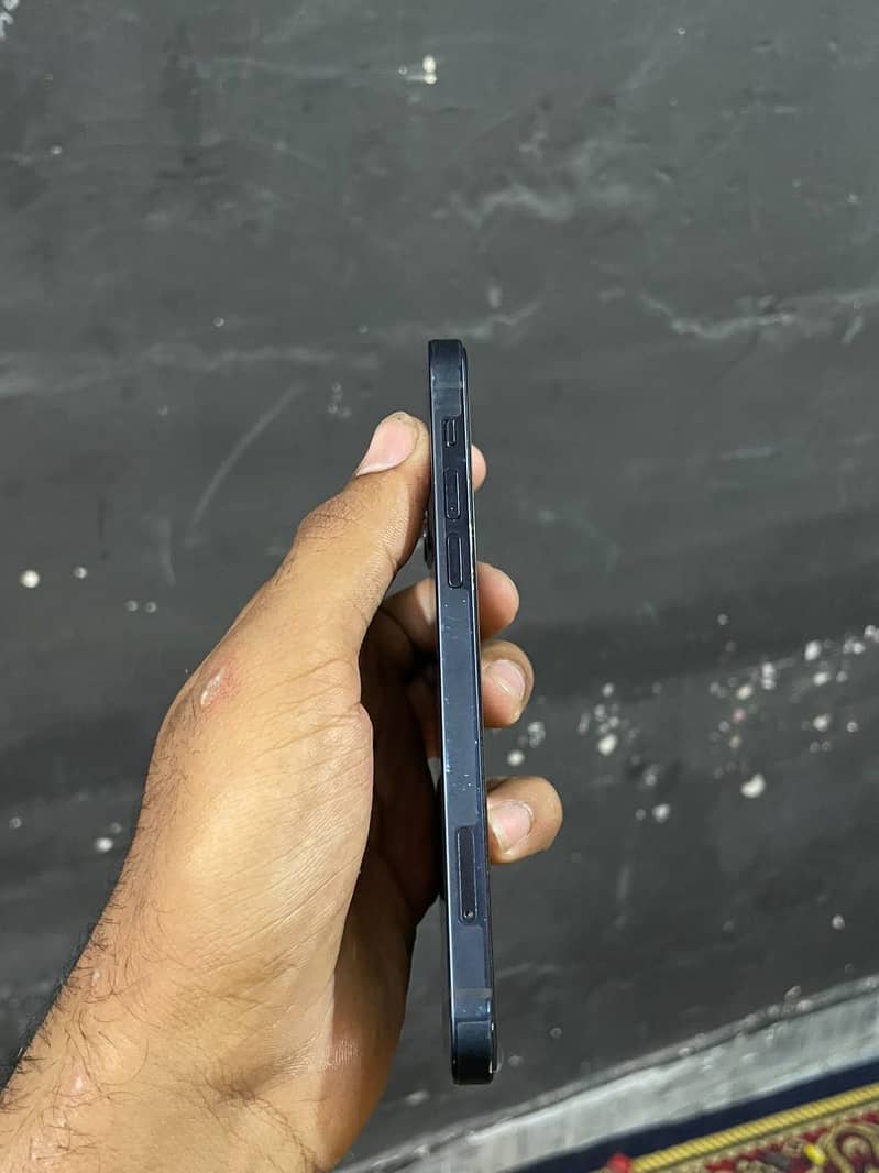 Apple iPhone 12 2