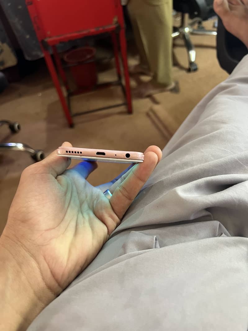 OPPO A57 5