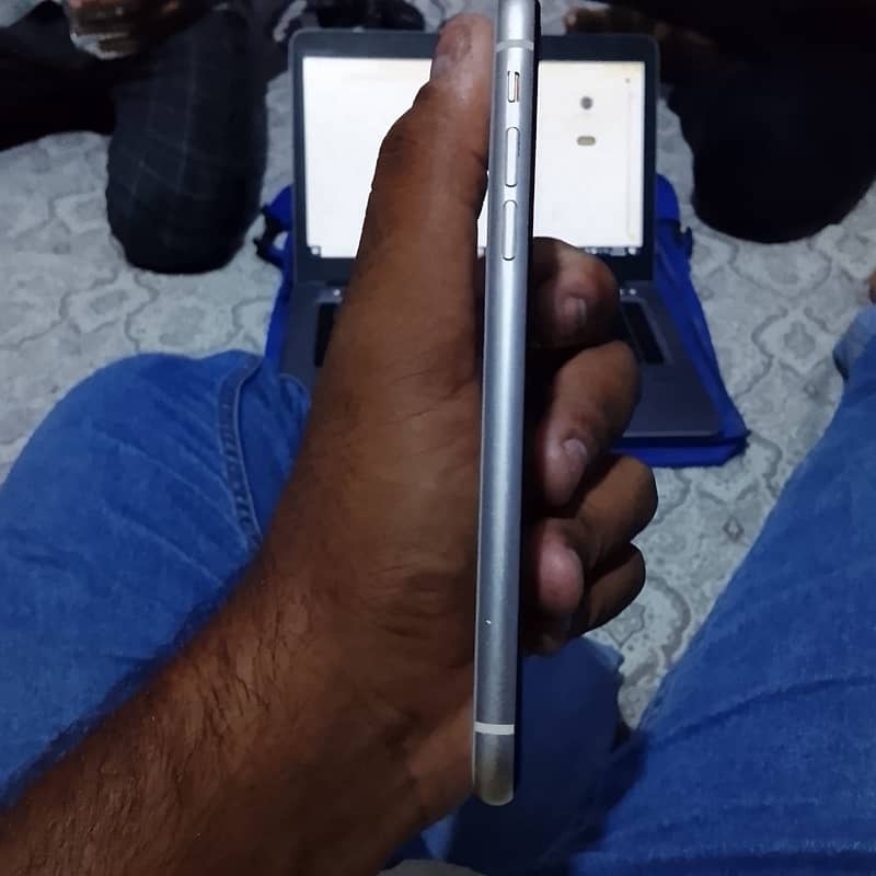 Apple iPhone 11 1