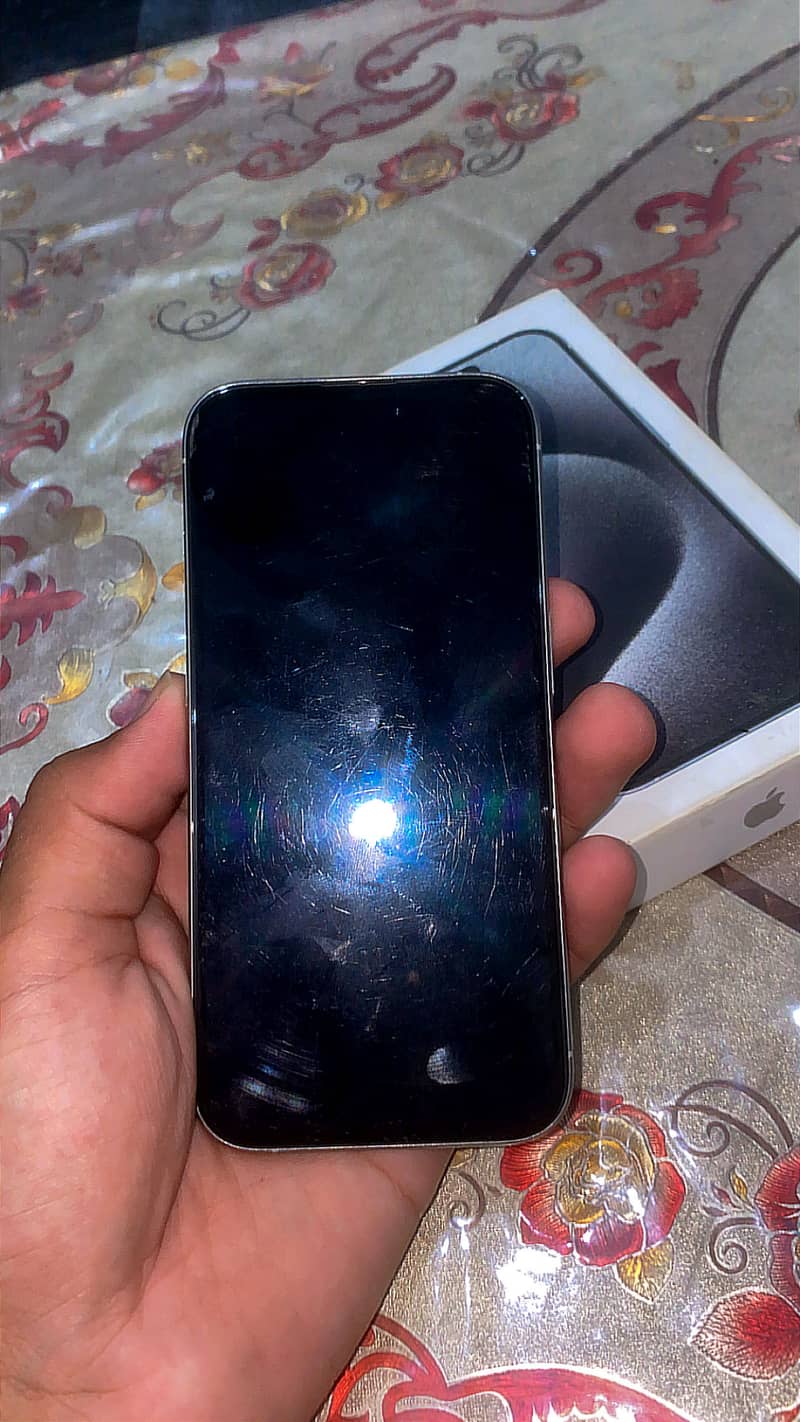 Apple iPhone 15 Pro 4