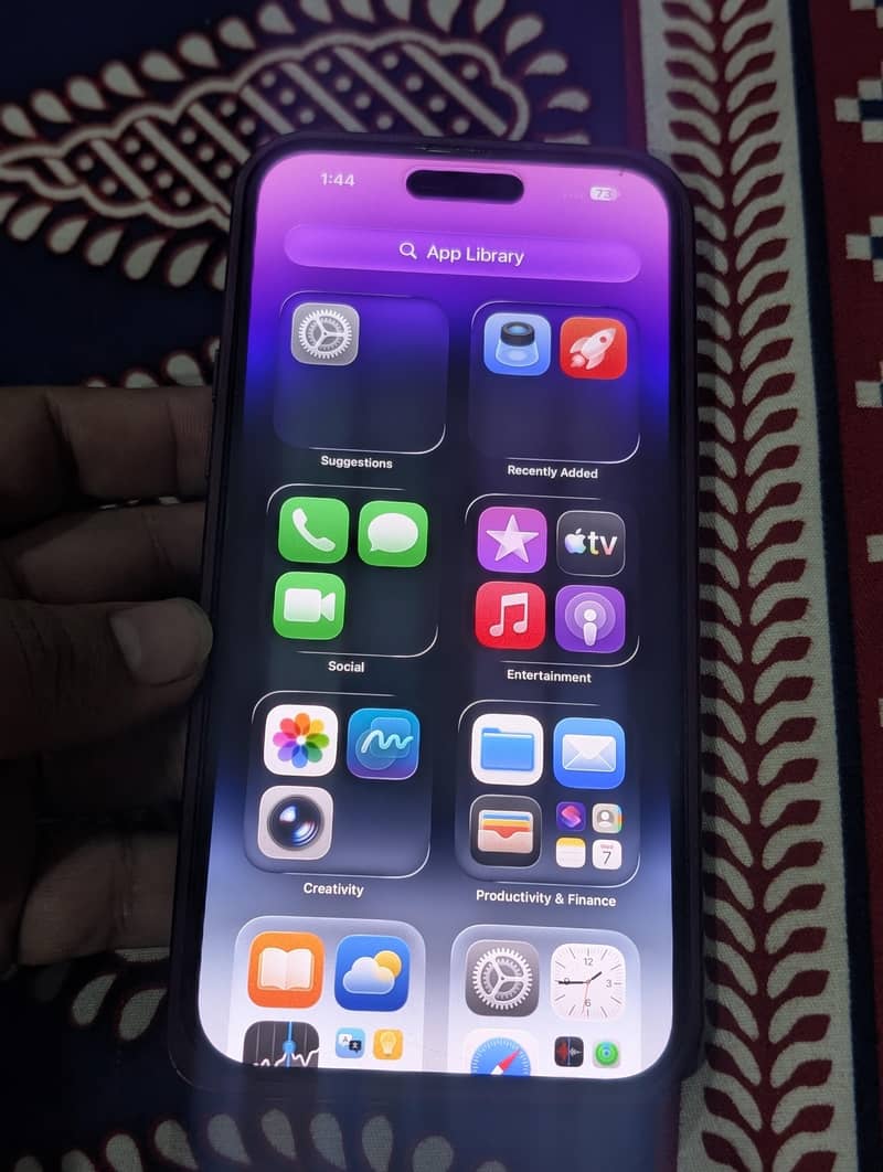 Apple iPhone 14 Pro Max 1