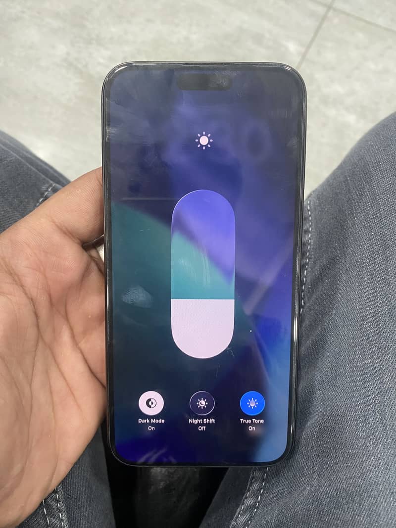 Apple iPhone 15 Pro Max 3
