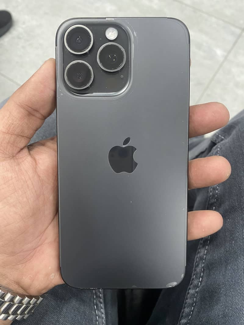 Apple iPhone 15 Pro Max 7