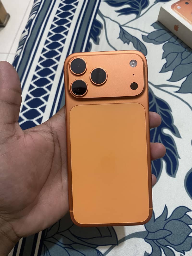 Apple iPhone 17 Pro Max 1
