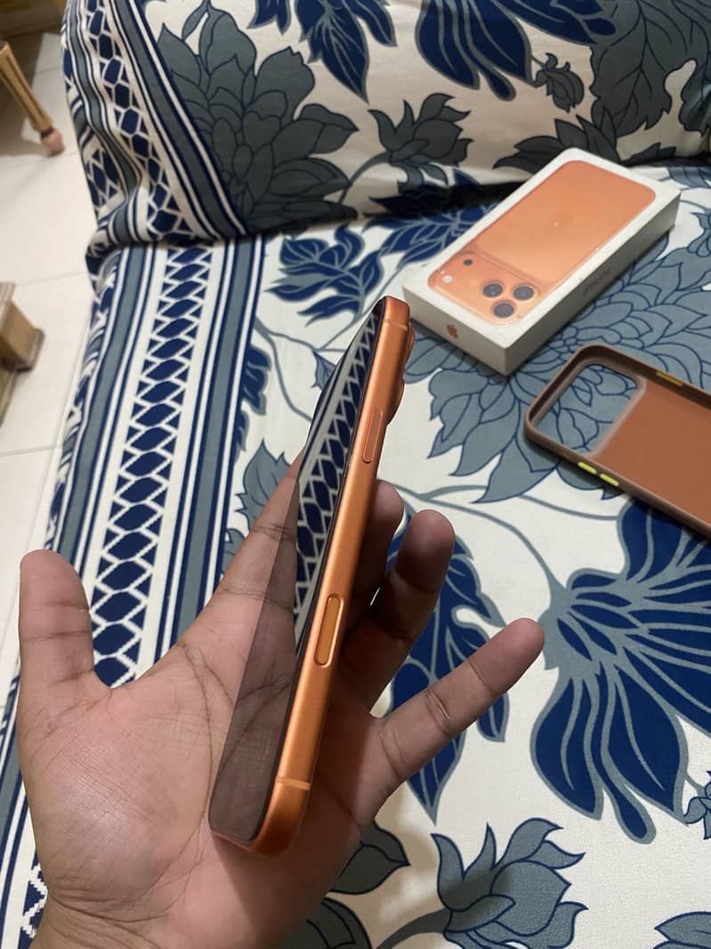 Apple iPhone 17 Pro Max 5