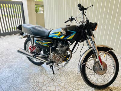 Honda 125 in good neat and clean condition