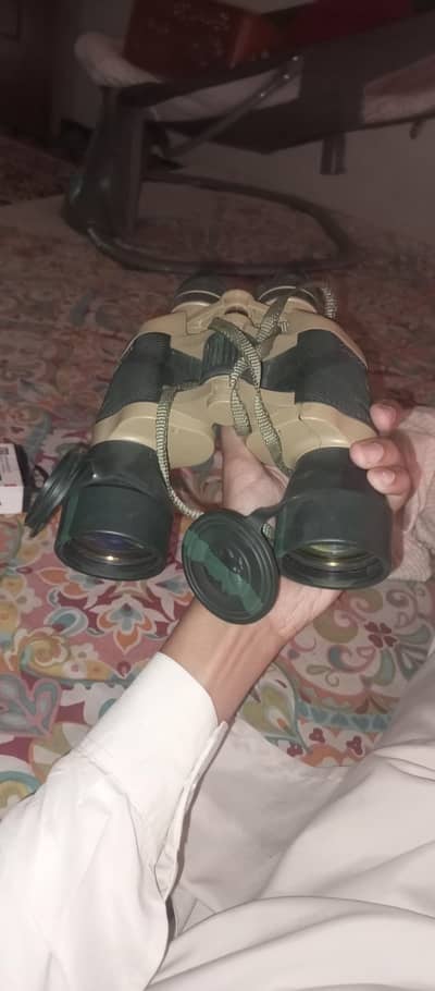 Navy doorbeen