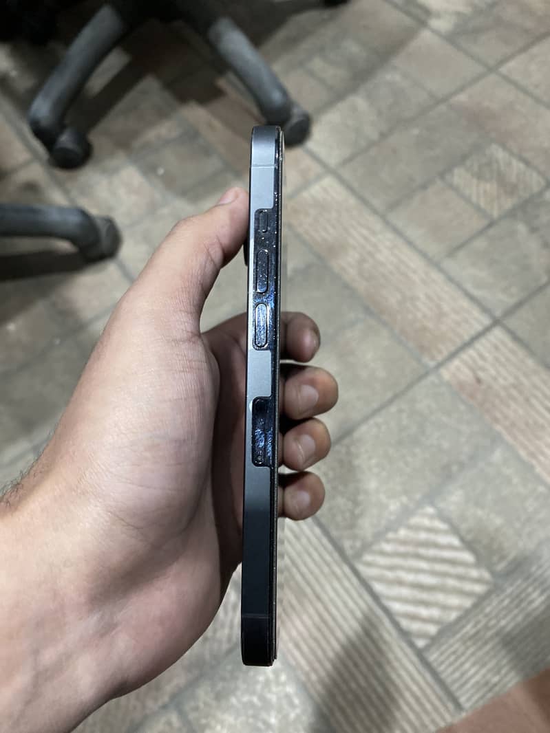 Apple iPhone 14 Pro 2