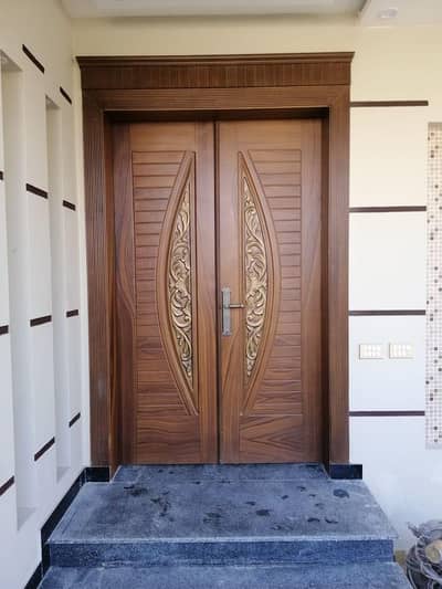 door polish and house paint