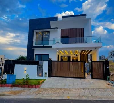 10 MARLA LUXURY DESGINER HOUSE FOR SALE AT DHA PHASE 5 SECTOR F ISL.
