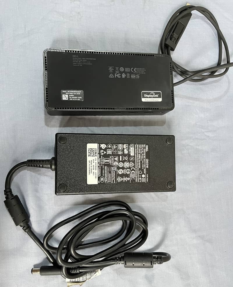 Dell D6000 universal Docking Station 0
