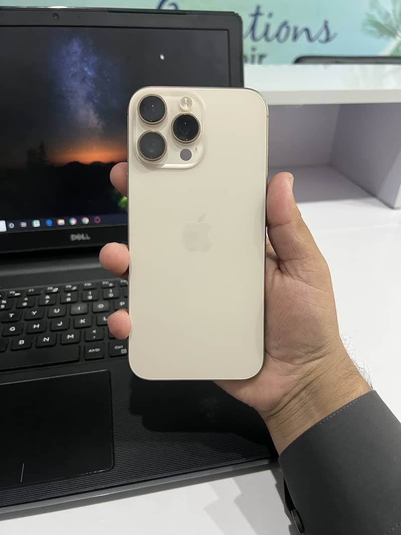 Apple iPhone 16 Pro Max 5