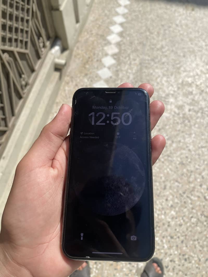 Apple iPhone XS 1