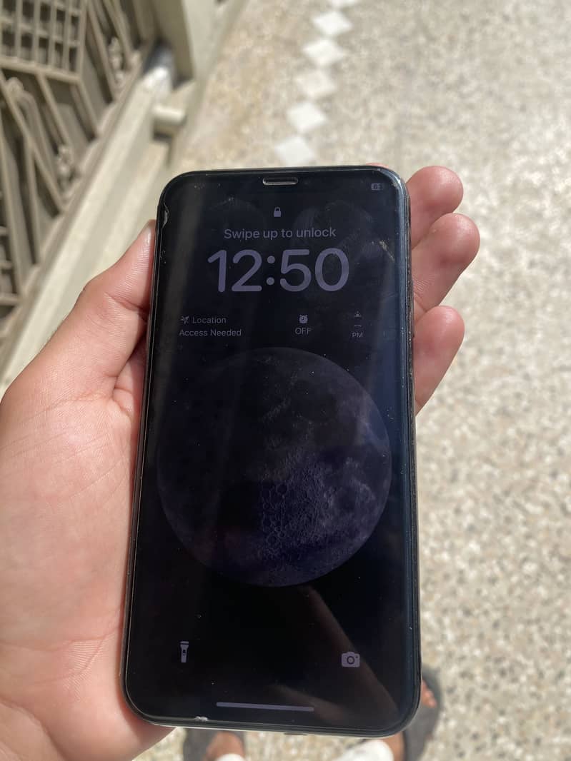 Apple iPhone XS 4