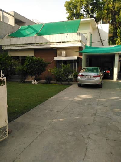 1 Kanal Old House For Sale At Main Sarwar Road Cantt Lahore