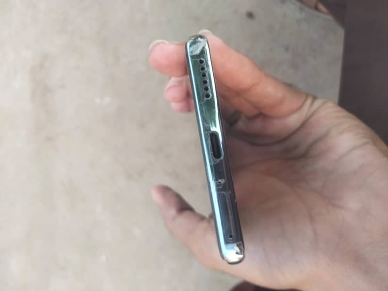 Tecno CAMON 40 Pro 0
