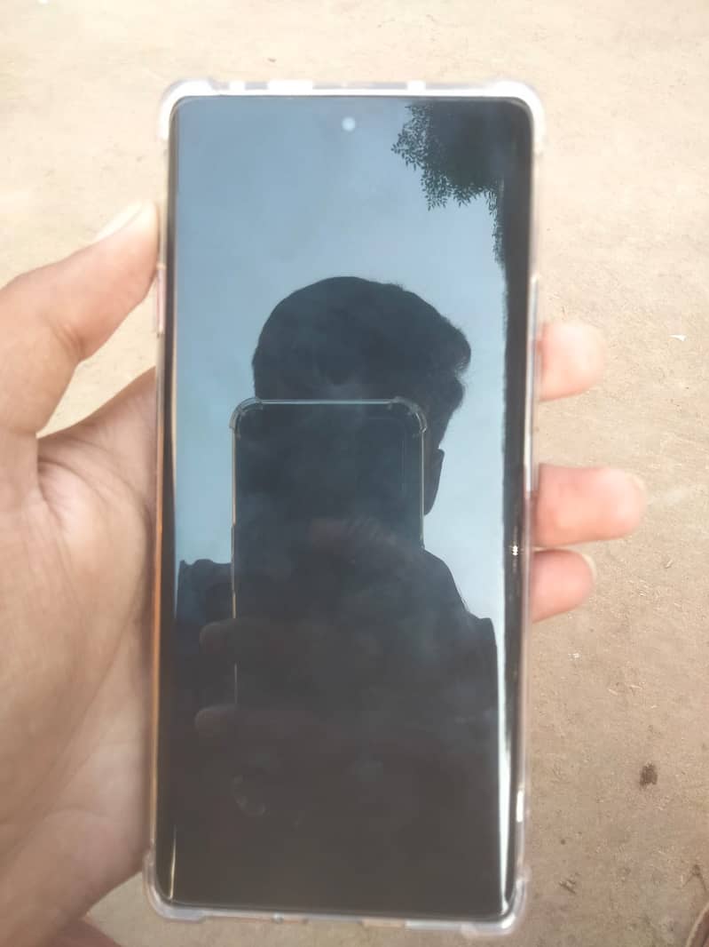 Tecno CAMON 40 Pro 1