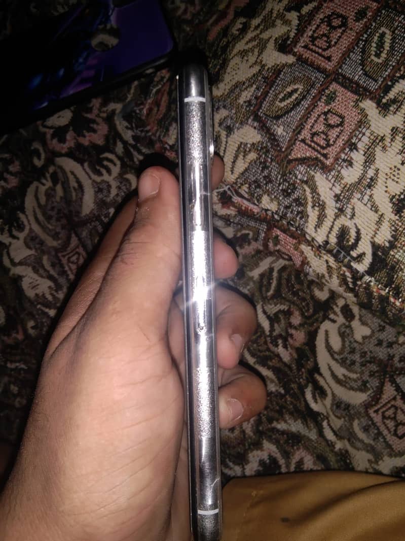 Apple iPhone X 2