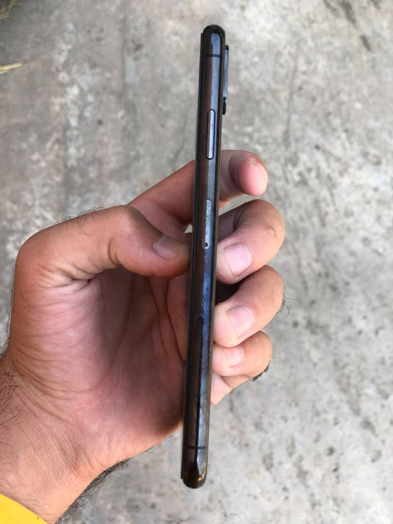 Apple iPhone Xmax 0