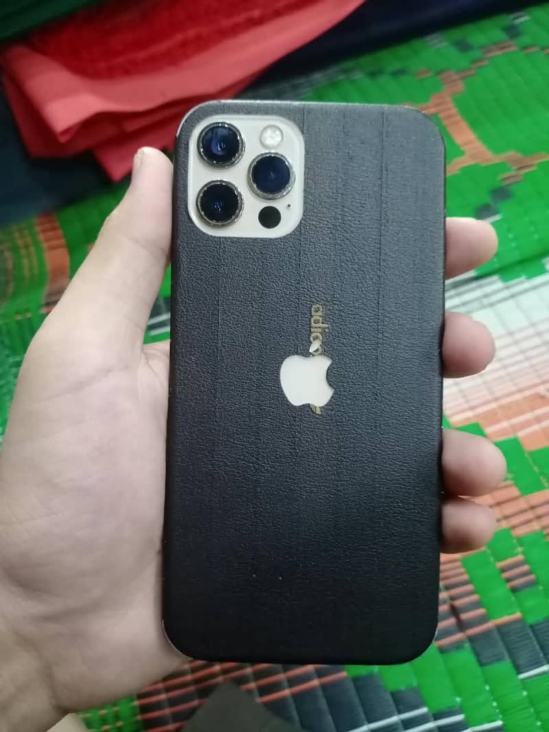Apple iPhone 12 Pro 1