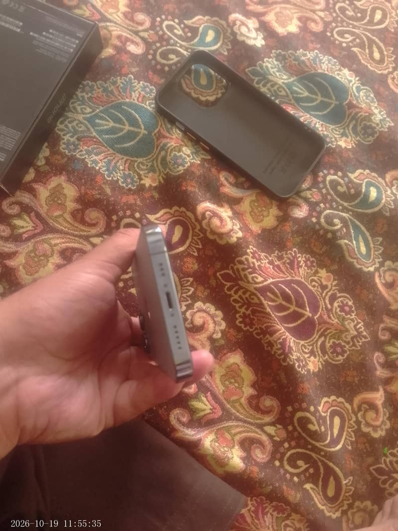 Apple iPhone 13 Pro 1