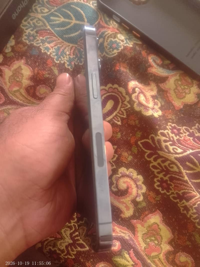 Apple iPhone 13 Pro 3