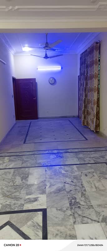 Gulshan block 10 Marla lower portion for rent idel location