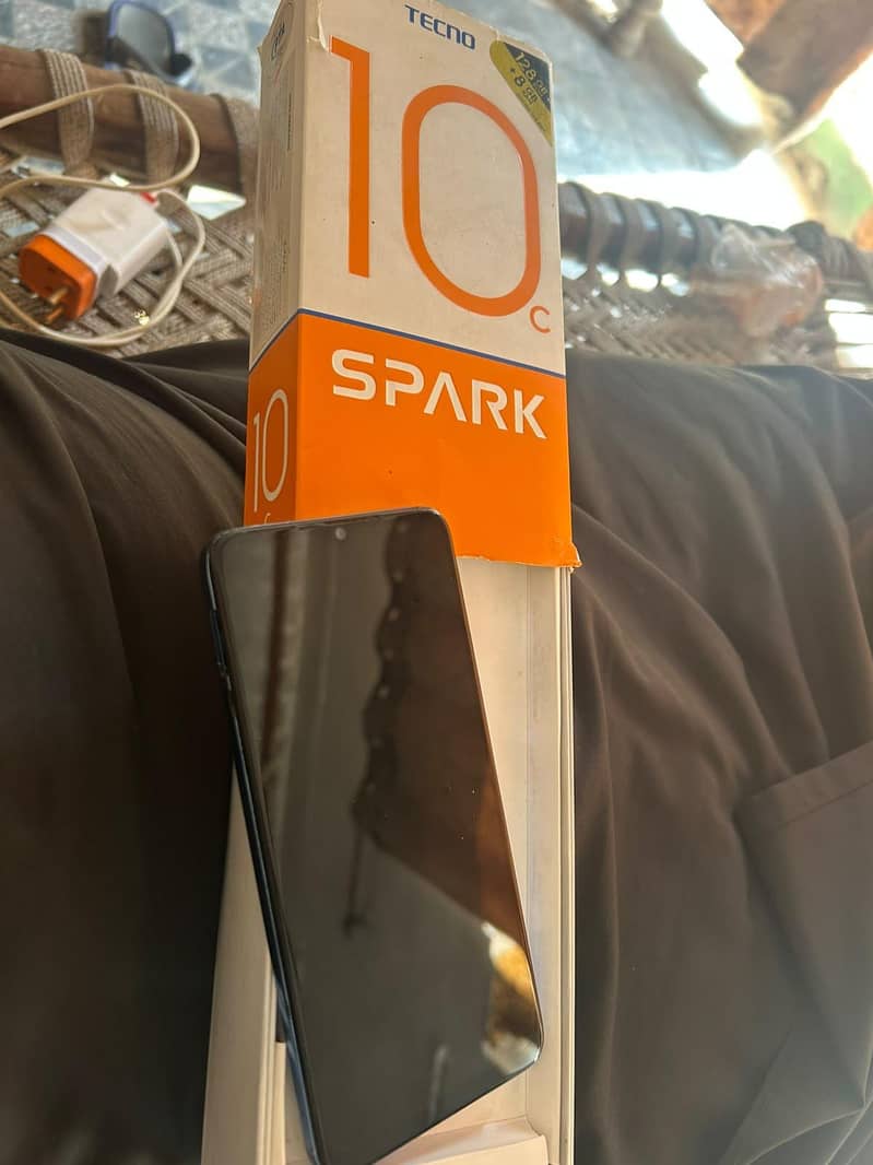 Tecno spark 10 c 4