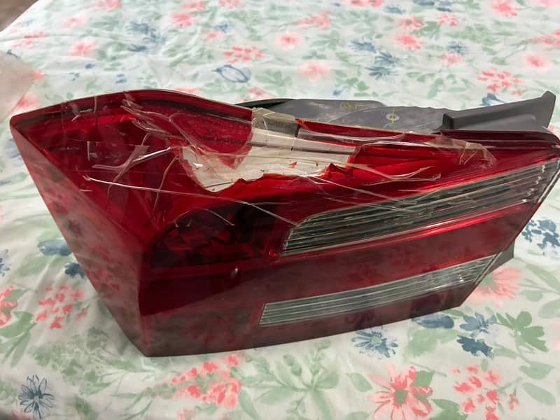 Slightly damaged Back Light Left 1
