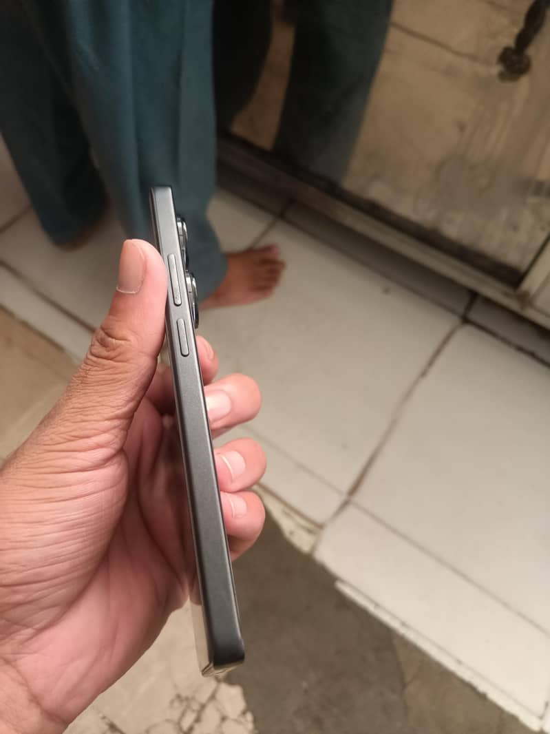 Xiaomi Redmi Note 13 Pro 1