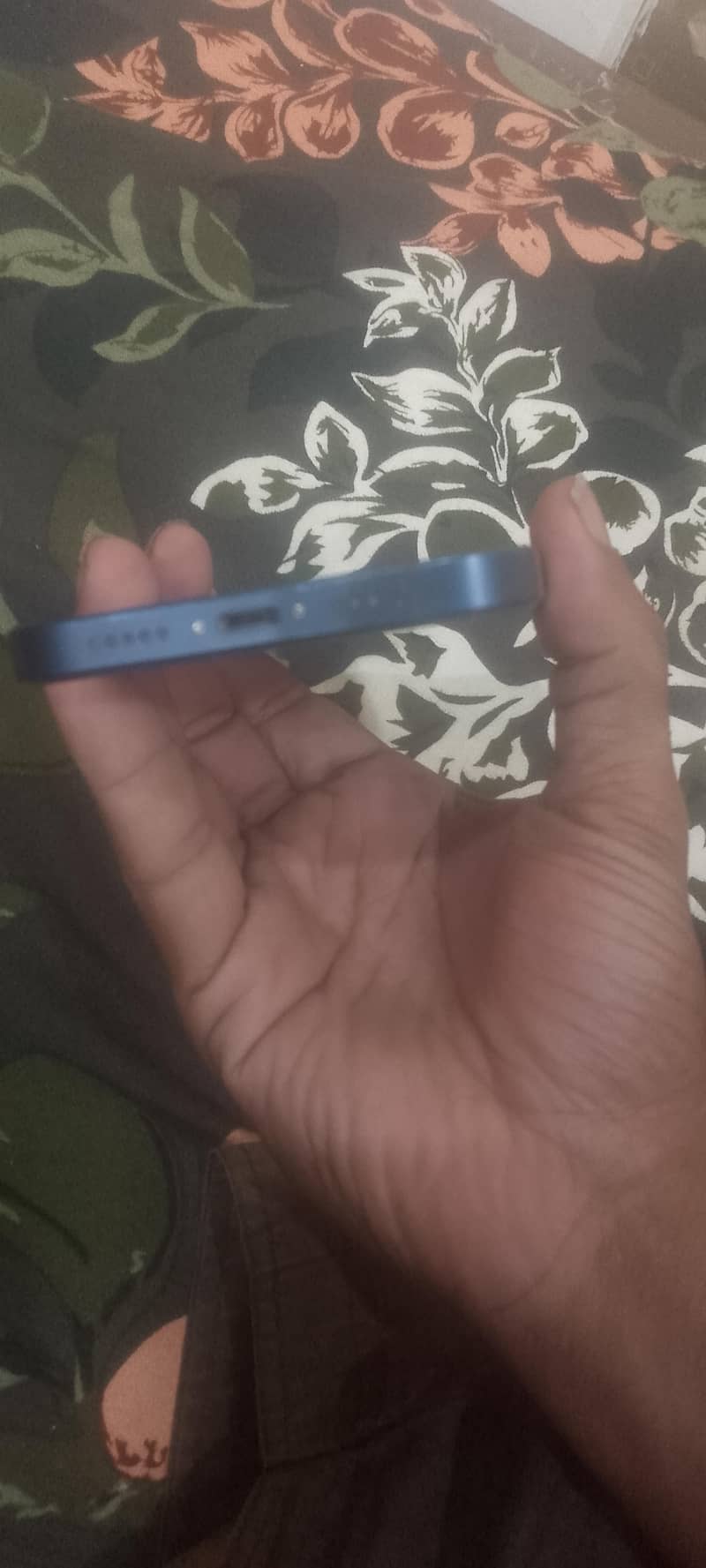 Apple iPhone 12 6