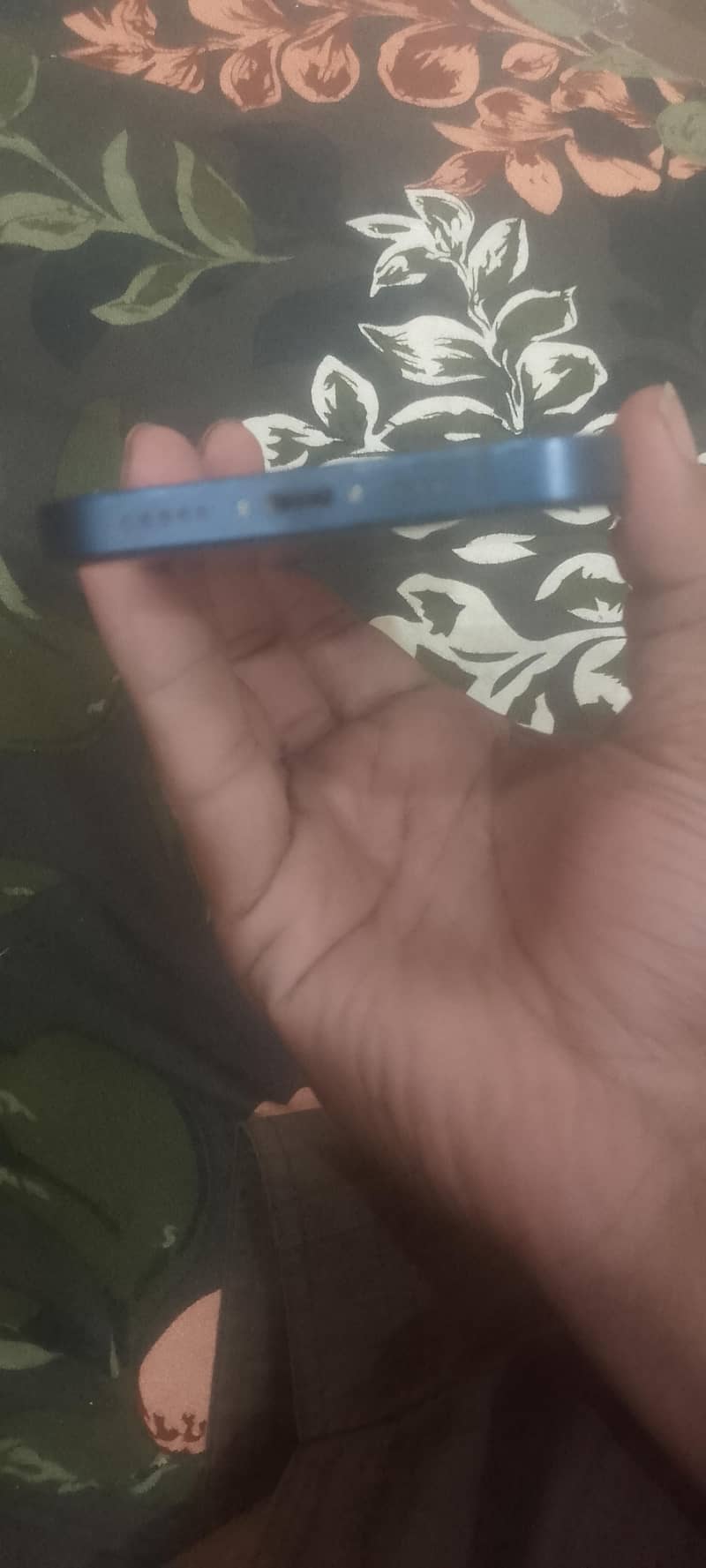 Apple iPhone 12 7